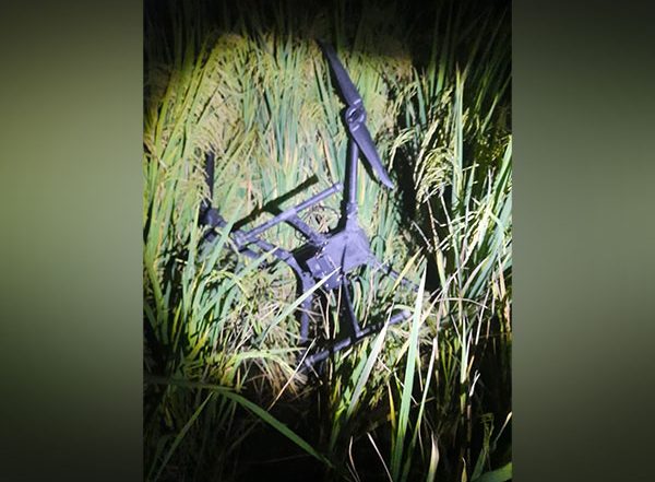 India News | Punjab: BSF Recovers Pakistani Drone Near Indo-Pak Border in Ferozepur District