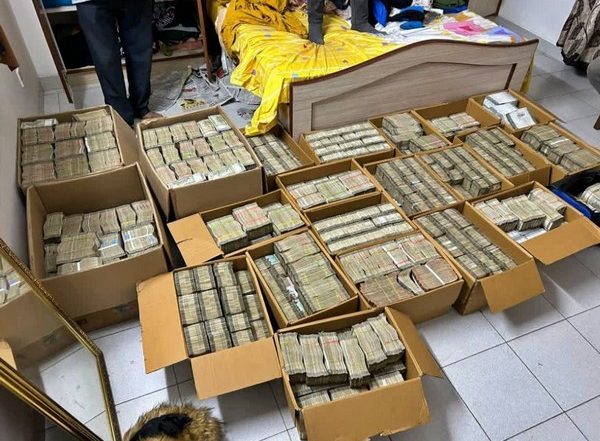 India News | IT Seizes Rs 42 Cr in Raid at Former Contractor's Residence in Bengaluru