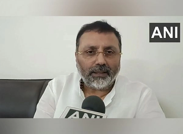 India News | BJP MP Nishikant Dubey Writes to Lok Sabha Speaker, Makes 'Cash for Query' Allegations Against TMC MP Mahua Moitra