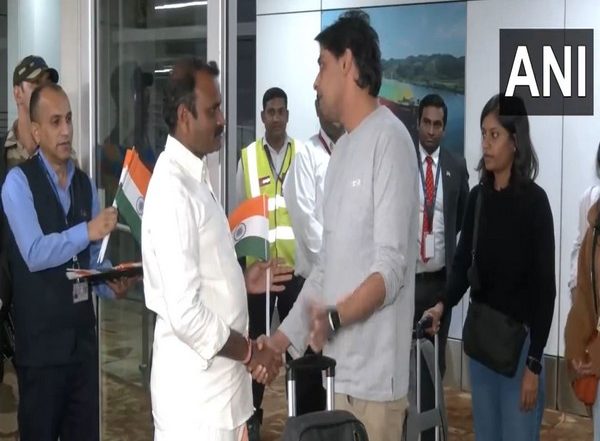 World News | Fifth Flight Arrives in Delhi with 286 Passengers, Including 18 Nepal Citizens from Israel