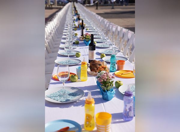World News | Tel Aviv: Families of Hostages Display 203 Empty Chairs in Shabbat Dinner 'demonstration'