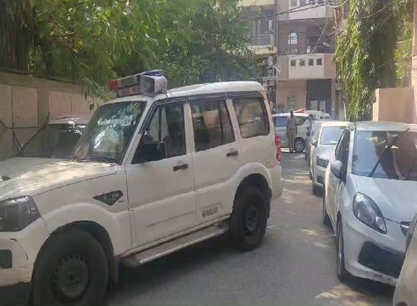 India News | Delhi: Woman's Body Found Near MCD School in Tilak Nagar