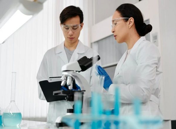 Science News | Vaccine That Offers Protection Against Three Deadly Coronavirus Types Has Shown Promise in Mouse Trials