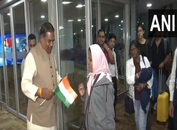 India News | Operation Ajay: MoS Faggan Singh Kulaste Expresses Happiness, Relief as Sixth Flight Arrives from Israel