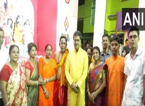 India News | Tripura CM Saha Goes Pandal-hopping in Agartala on 'Maha Ashtami'