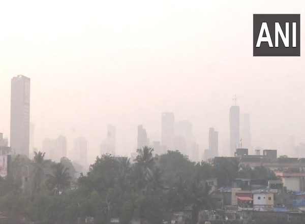 Air Pollution in Mumbai: Air Quality Continues to Remain in 'Moderate' Category; AQI at 127