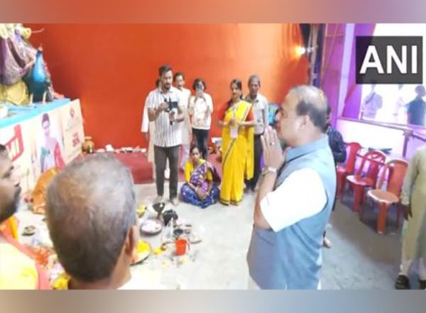 India News | Assam CM Visits Durga Puja Pandals on Maha Navami