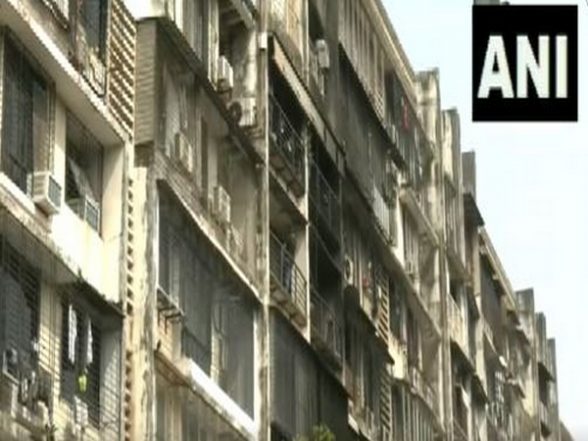 Mumbai Fire Video: Two Killed, Three Injured After Massive Blaze Erupts in Eight-Storey Building in Borivali - Vimarsana News
