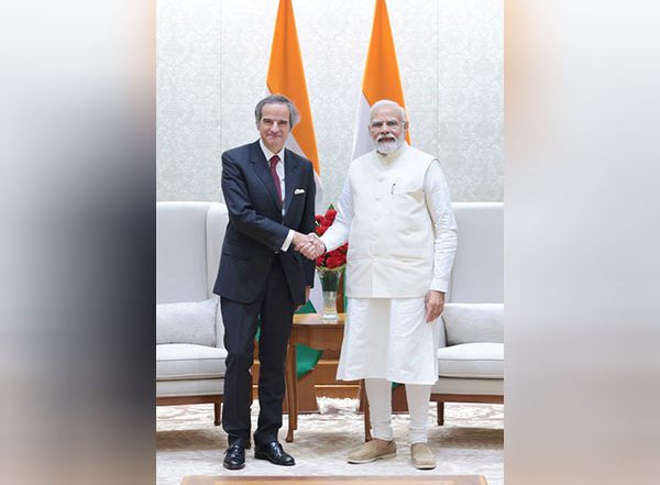 World News | PM Modi Meets IAEA Chief, Explore Avenues for Expanding Role of Nuclear Energy