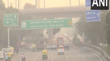 Delhi Air Pollution: Air Quality in National Capital Continues to Remain in 'Very Poor' Category (Watch Video)