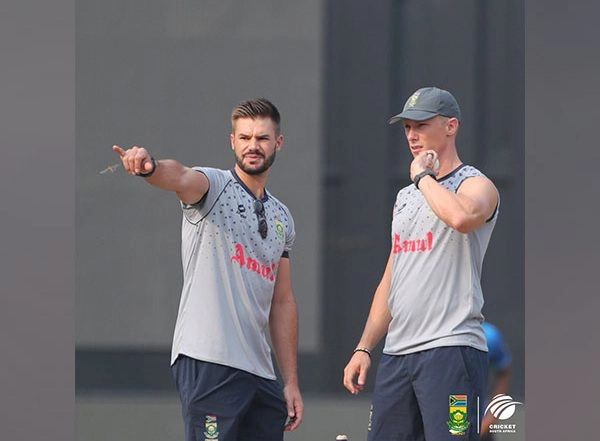 Sports News | CWC 2023: South Africa Win Toss, Opt to Bat Against Bangladesh, Shakib Al Hasan Returns for the Tigers