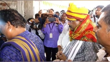 India News | Union Minister Dharmendra Pradhan Offers Prayers at Odisha Temple on Vijayadashami