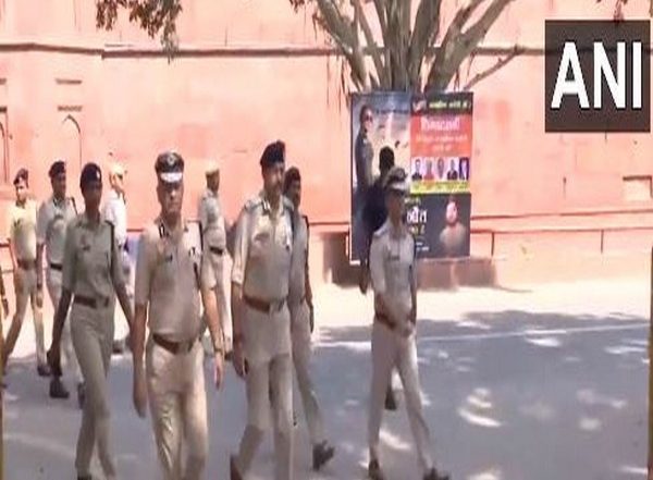 India News | Dussehra 2023: Delhi Police Commissioner Takes Stock of Preparations at Red Fort Ground Ahead of Ravan Dahan