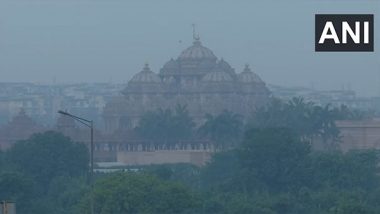 Delhi Air Pollution Update: Air Quality Improves in National Capital to 'Moderate' Category; AQI at 190 (Watch Video)