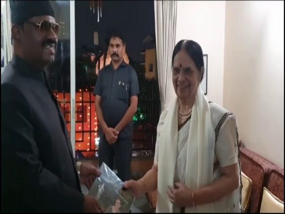 India News | West Bengal Governor CV Ananda Bose Calls on Legendary Manipuri Dancer Debjani Chaliha - Vimarsana News