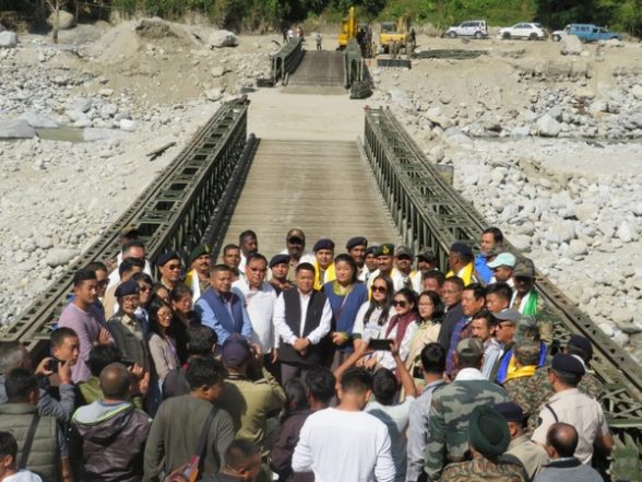 India News | Sikkim Flood Situation: Army, BRO Complete Second Bailey Bridge at Mangan - Vimarsana News