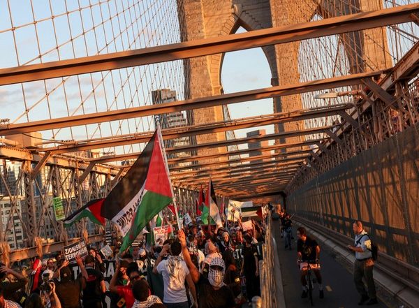 World News | Pro-Palestinian Protesters Hold March Across World, Calling for Ceasefire