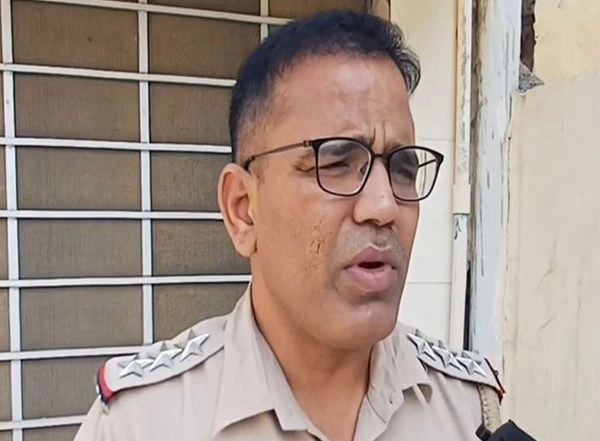 India News | Rajasthan: Seven Members of a Family Killed in Car-truck Collision in Hanumangarh