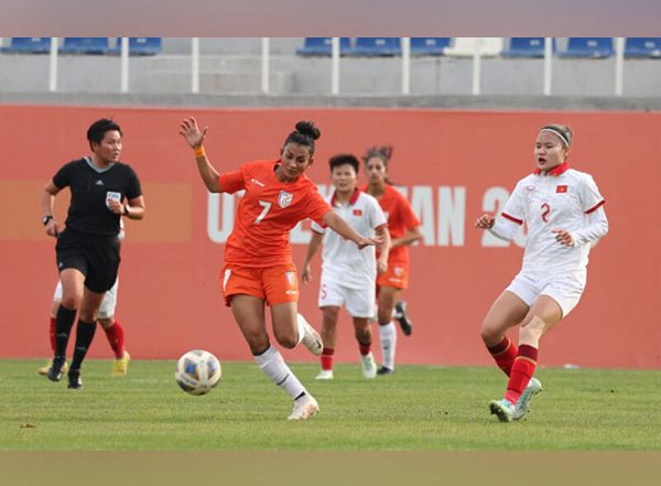 Sports News | Indian Women Football Team's Olympic Dreams over After 1-3 Loss Against Vietnam