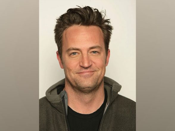 Entertainment News | 'Saturday Night Live' Pays Tribute to Matthew Perry - Vimarsana News