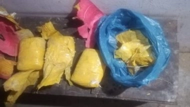 India News | Punjab Police, BSF Recover 4 Packets of Contraband Items in Tarn Taran