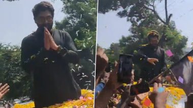 Allu Arjun Receives Grand Welcome From Fans in Hyderabad After He Brings Home The Prestigious National Award For Pushpa (Watch Video)