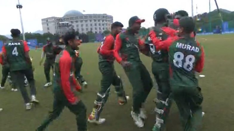 Bangladesh Players Celebrate Their Victory 784x441 