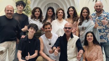 Hrithik Roshan Celebrates Mom Pinkie Roshan’s 70th Birthday with Saba Azad and Family; Rakesh Roshan Says, 'Nazar Naa Lage' (View Pics)