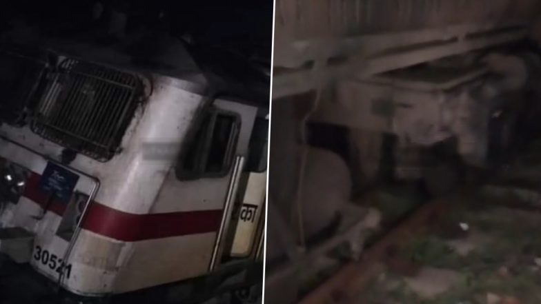 Another Train Accident in Bihar: Engine Carrying Coaches of North East Express to Loop Line Derails Near Raghunathpur Station in Buxar, Video Surfaces