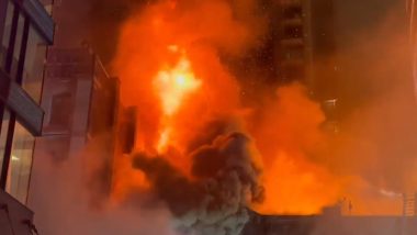 Montreal Fire: Massive Blaze Erupts at Old Building on Notre Dame Street, Terrifying Photos and Videos Show Raging Flames