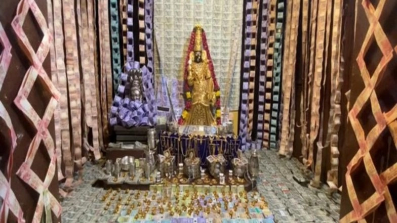 Navaratri 2023: Idol of Goddess Lakshmi Decorated With 6 Kg of Gold, Rs 2 Crore Cash in Visakhapatnam