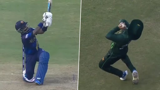 Imam-ul-Haq Takes Well-Judged Catch Near Boundary To Dismiss Kusal Mendis During PAK vs SL ICC Cricket World Cup 2023 Match (Watch Video)