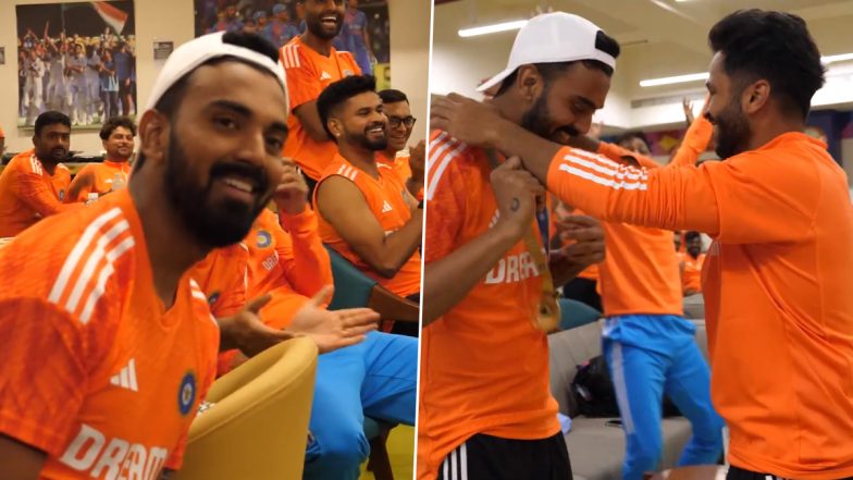 KL Rahul Receives Medal for Winning ‘Best Fielder Award’ in IND vs PAK ICC Cricket World Cup 2023 Match, BCCI Shares Video