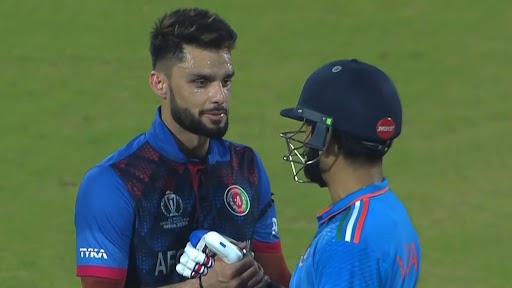 Virat Kohli and Naveen-ul-Haq Shake Hands, Have a Friendly Chat During India vs Afghanistan CWC 2023 Match; Video Emerges