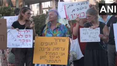 Israel-Palestine Conflict: Locals Hold Demonstration in Tel Aviv, Urge Israeli Government for Prisoner Exchange With Hamas (Watch Video)