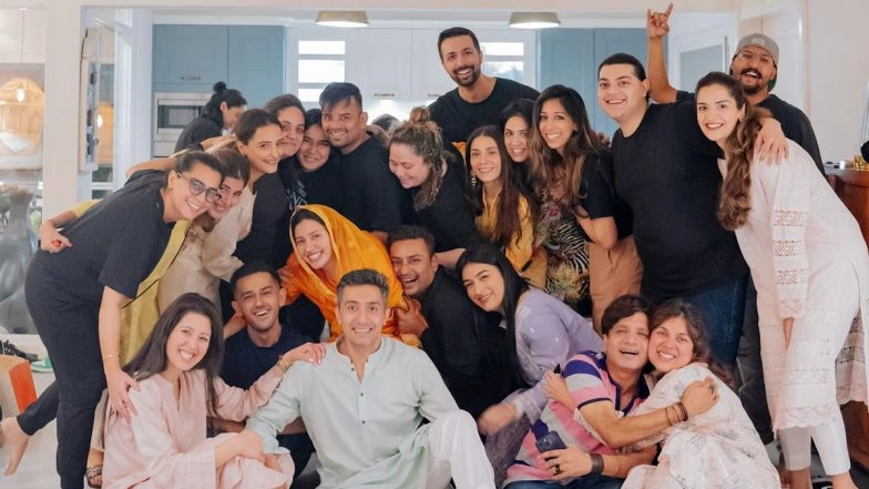 Mahira Khan and Her Friends Danced to Shah Rukh Khan’s Song ‘Mahi Ve’ at Haldi Ceremony (Watch Video)