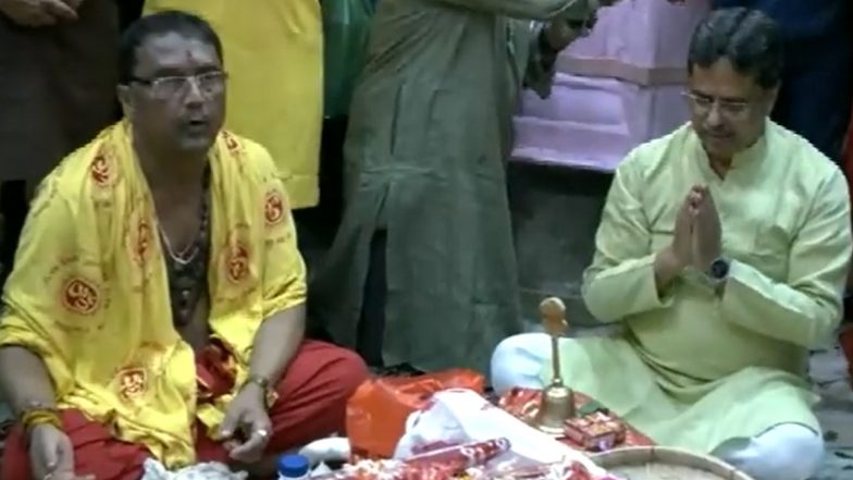 Maha Navmi 2023: Tripura CM Manik Saha Offers Prayer to Maa Durga at Royal Durga Bari in Agartala (Watch Video)