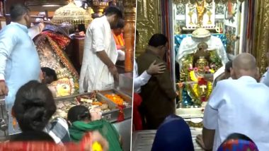 Navratri 2023 Day 2 Videos: From Delhi's Jhandewalan Temple to Old Ambaji Temple in Surat, Devotees Offer Prayers at Temples Across India on Second Day of Navaratri