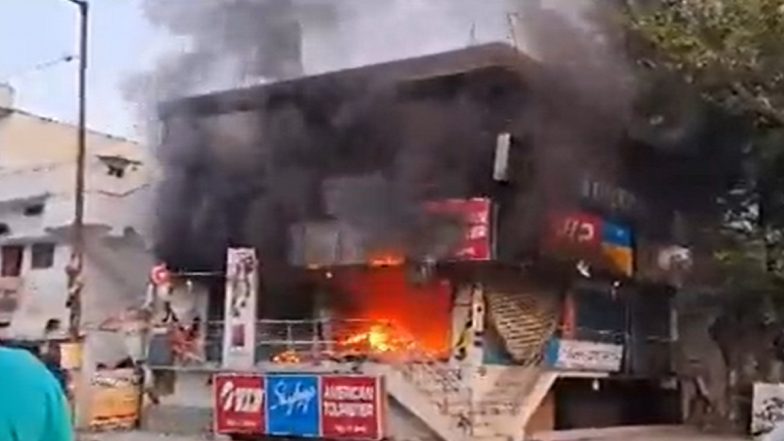 Telangana Fire Video: Massive Blaze Erupts at a Shop in Rangareddy, Viral Clip Shows Black Smoke Covering Skies