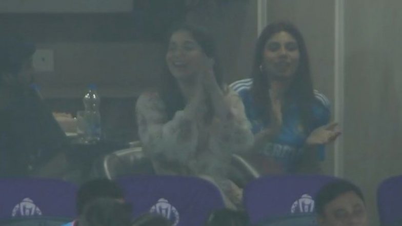 Sara Tendulkar Spotted Clapping After Shubman Gill Hits Boundary During IND vs BAN ICC Cricket World Cup 2023 Match (Watch Video)