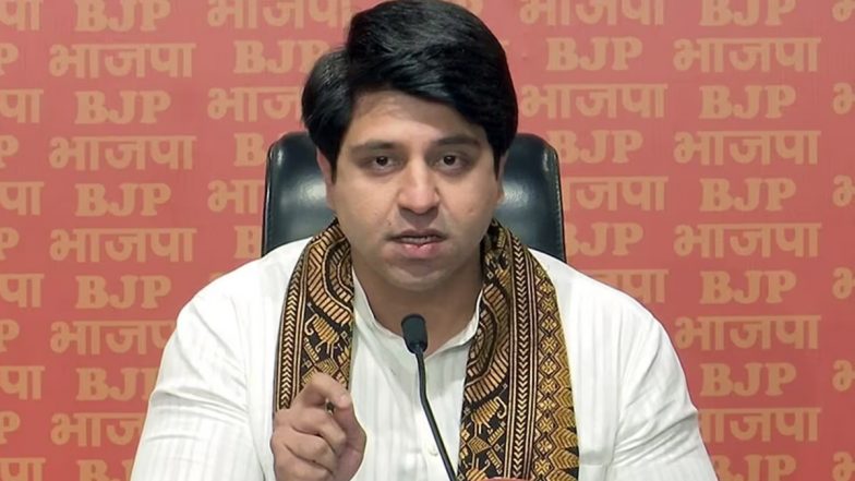 AAP Means 'Aur Adhik Paap': BJP Leader Shehzad Poonawalla Attacks Aam Aadmi Party After Sanjay Singh's Arrest (Watch Video)