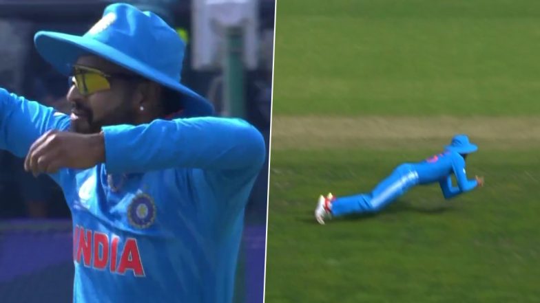 Shreyas Iyer Signals to India's Fielding Coach T Dilip for 'Best Fielder' Medal After Taking Diving Catch During IND vs NZ CWC 2023 Match, Video Goes Viral!