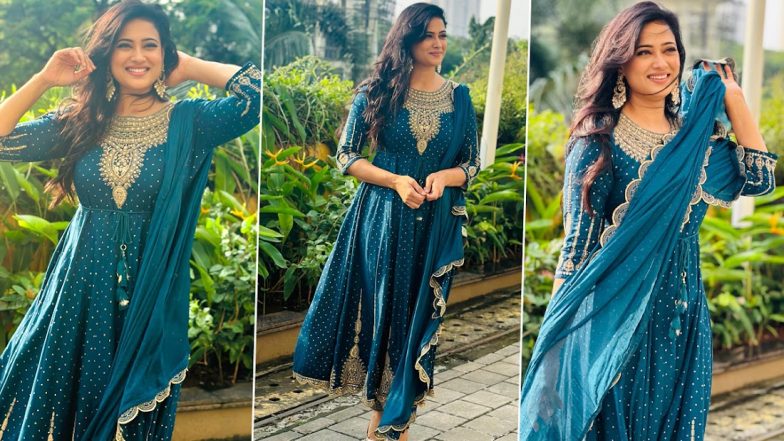 Shweta Tiwari's Blue Embellished Salwar Suit Serves Major Ethnic Style Goals for Navratri 2023 Festivities (See Pics)