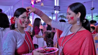 Sindur Khela 2023 Date in Kolkata: Know Significance of Sindoor Utsav, Who Can Play and More About This Ritual During Durga Puja