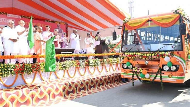 Uttar Pradesh CM Yogi Adityanath Inaugurates Mission Mahila Sarathi, Flags Off 51 BS VI Buses in Ayodhya (Watch Video)