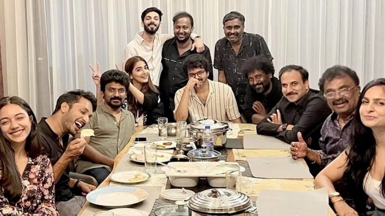 Christopher Kanagaraj Reveals How He Was Roped In As Cinematographer for Thalapathy Vijay's Leo at Dinner Party, Shares Throwback Snap With Beast Movie Team (View Pic)