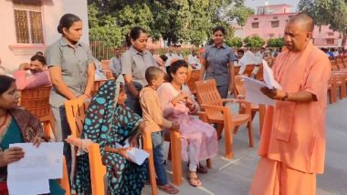 Uttar Pradesh: CM Yogi Adityanath Hears 200 People at Janata Darshan, Gives Instructions for Solutions to Their Issues (Watch Video)