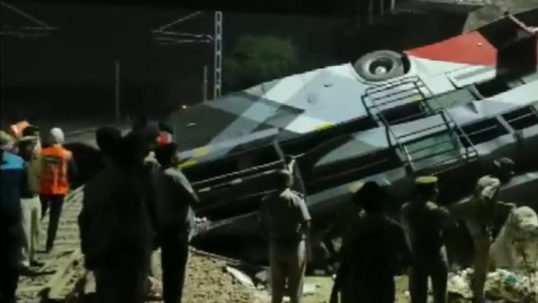 Rajasthan Road Accident: Four Dead, Several Injured After Bus Loses Control, Falls on Railway Track Near Dausa (Watch Videos)