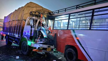 Uttar Pradesh Road Accident: Six Killed, 25 Injured After Truck Hits Roadways Bus on Gorakhpur-Kushinagar Highway Near Jagdishpur, Disturbing Video Surfaces