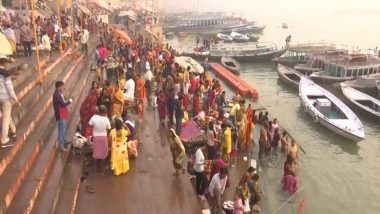 Ekadashi 2023: Devotees Take Holy Dip in River Ganga at Varanasi’s Dashashwamedh Ghat on Occasion of Hindu Festival (Watch Video)